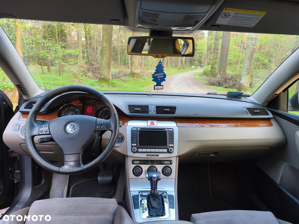 Volkswagen Passat 2.0 TDI Comfortline DSG - 9