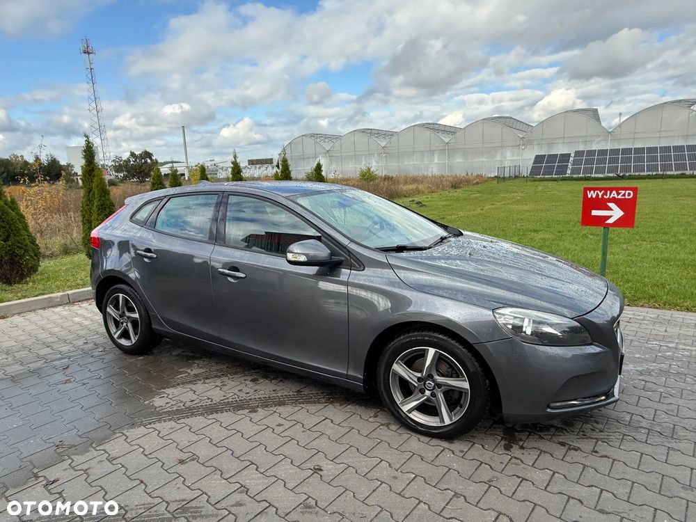 Volvo V40 D2 Momentum - 1