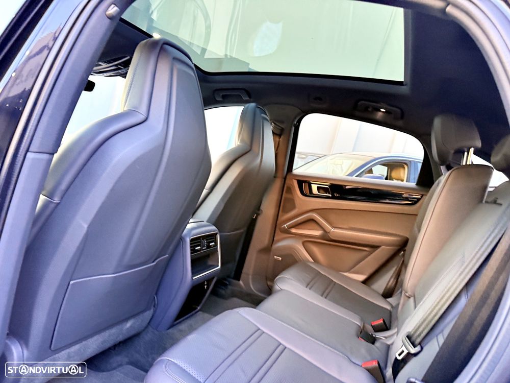 Porsche Cayenne Coupé E-Hybrid Tiptronic S - 34