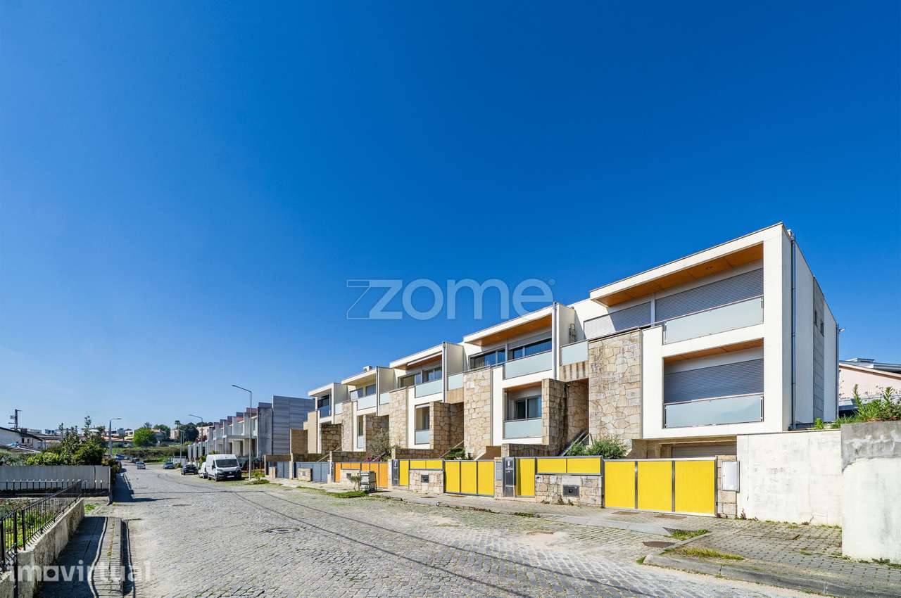 Moradia T4 + Escritório, como nova, na Amarela em Ferreiros - Braga - Grande imagem: 3/60