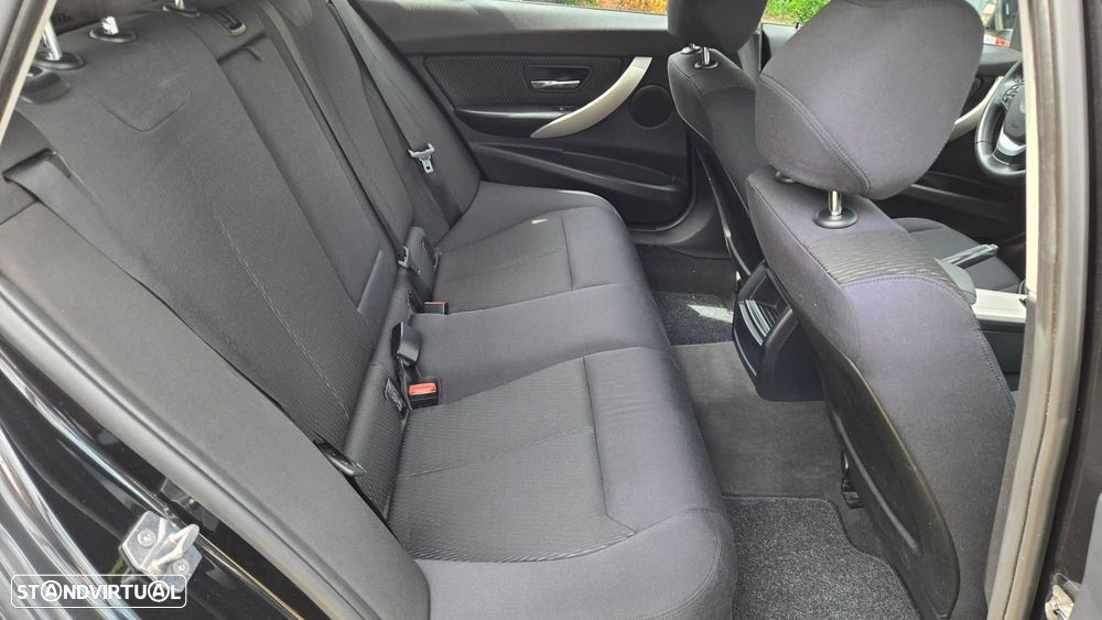 BMW 320 d EfficientDynamics - 7
