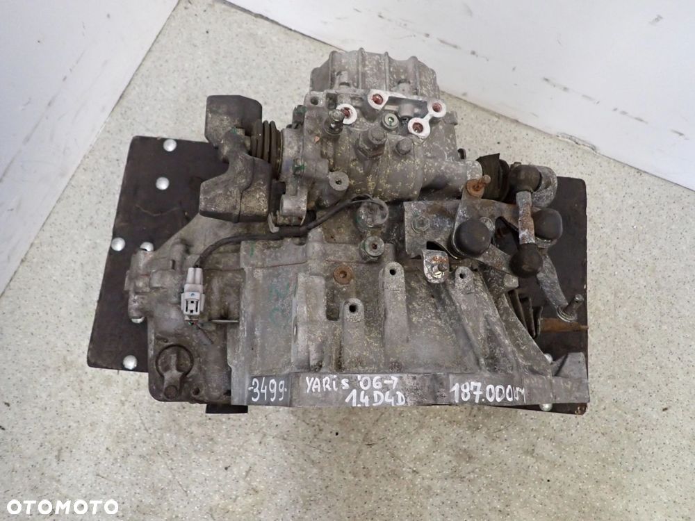 TOYOTA YARIS II 06- 1.4 D4D SKRZYNIA BIEGÓW MANUALNA - 2