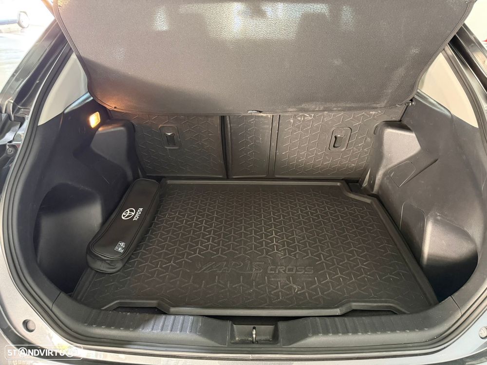 Toyota Yaris Cross 1.5 HDF Comfort Plus - 18