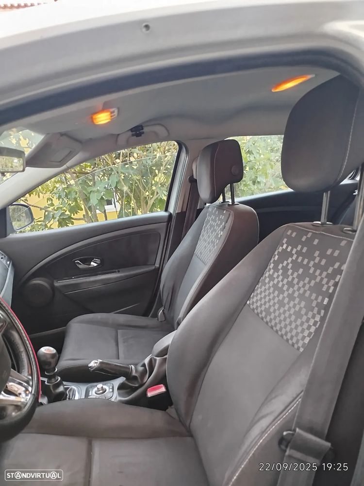 Renault Mégane Sport Tourer 1.5 dCi Bose Edition - 6