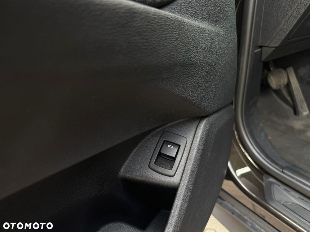 BMW X1 sDrive18i Sport Line - 15