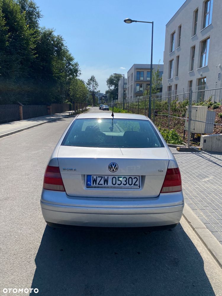 Volkswagen Bora 1.6 Basis - 6