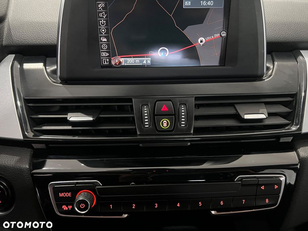 BMW Seria 2 218d Advantage sport - 34