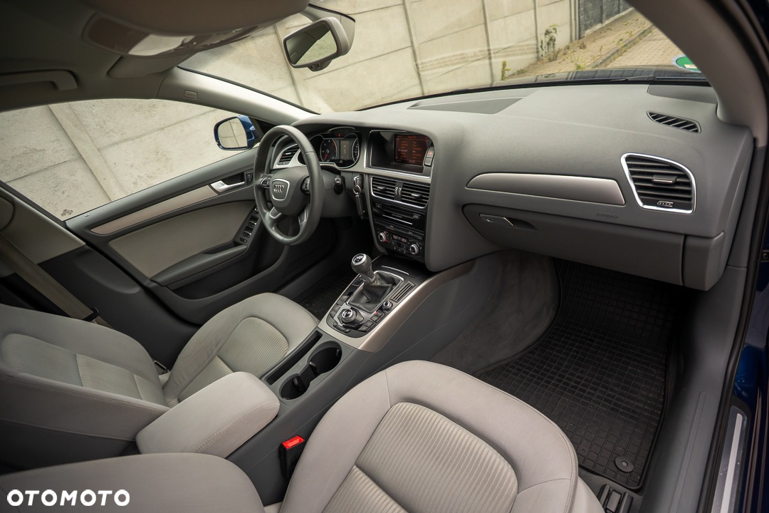 Audi A4 Avant 2.0 TDI DPF Ambiente - 21