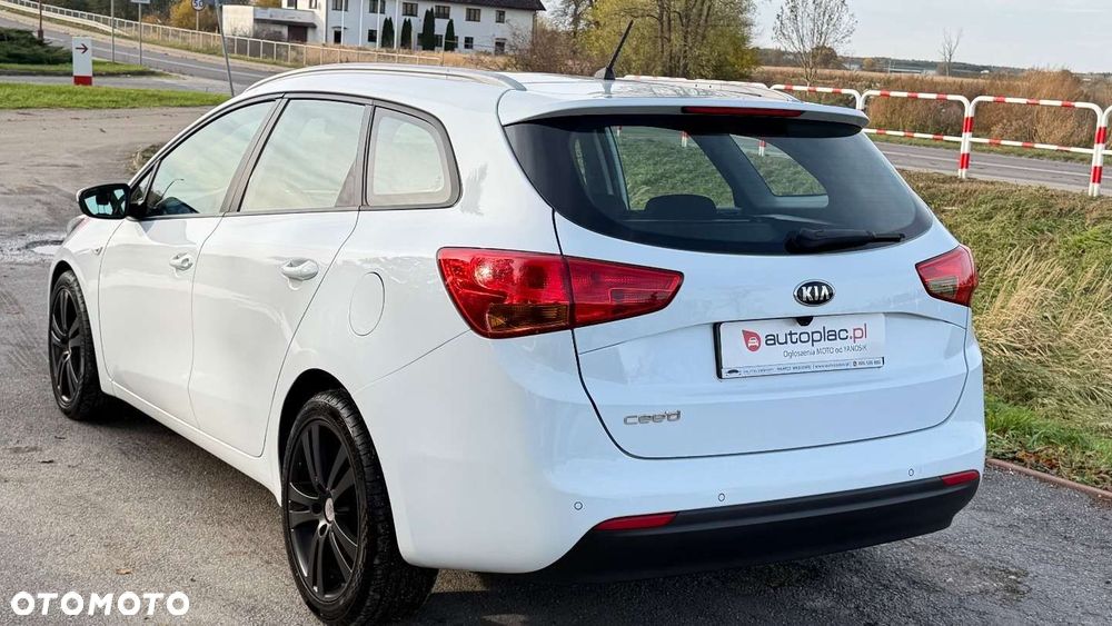 Kia Ceed - 30