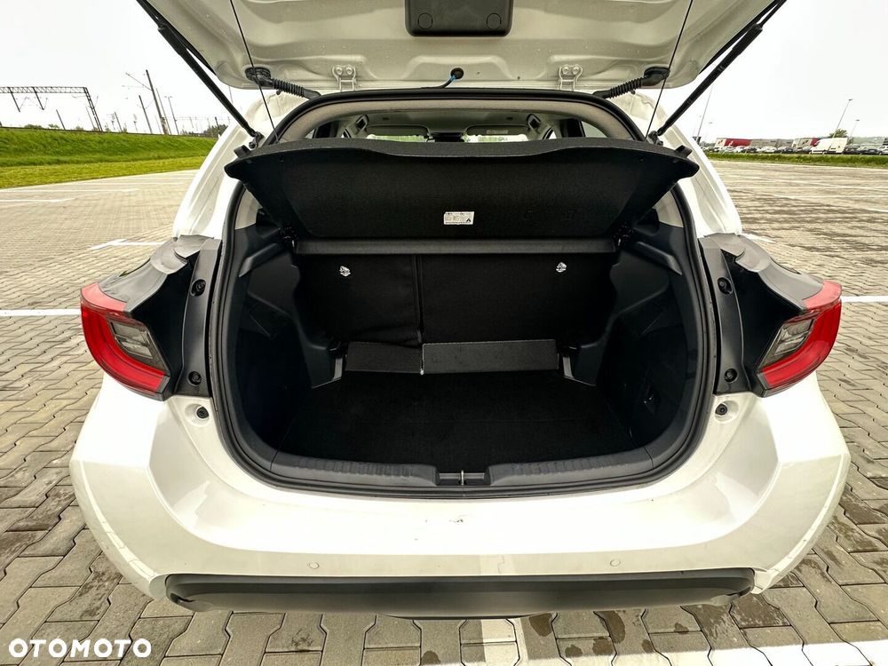 Toyota Yaris Hybrid 1.5 Style - 18