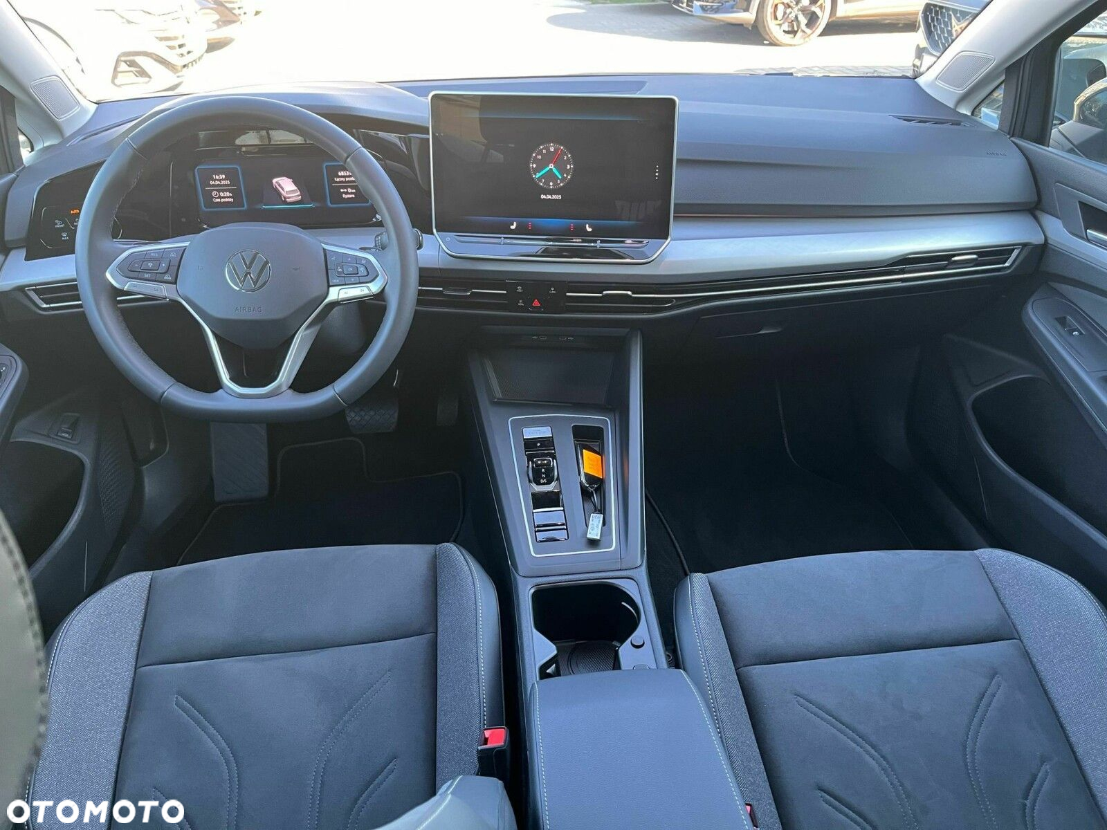 Volkswagen Golf - 12