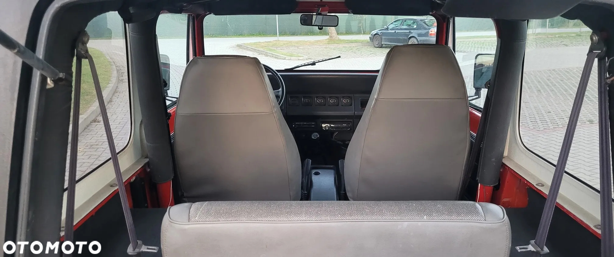 Jeep Wrangler 2.5L - 17