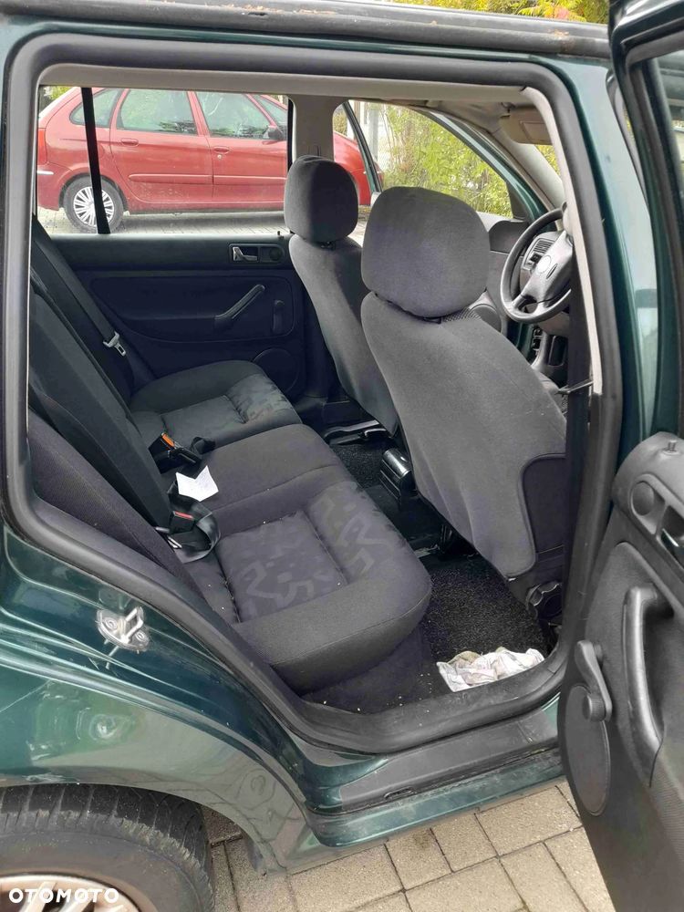 Volkswagen Golf - 8