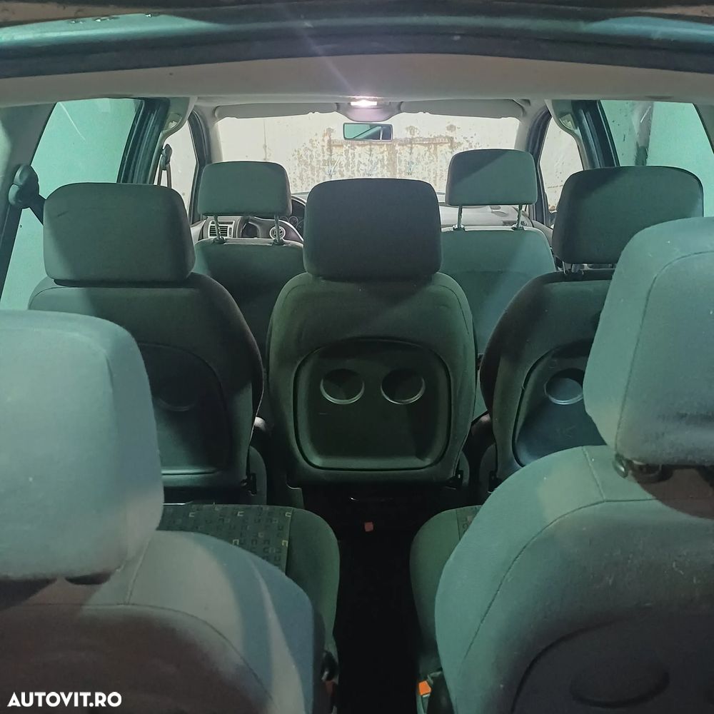 Volkswagen Sharan - 5