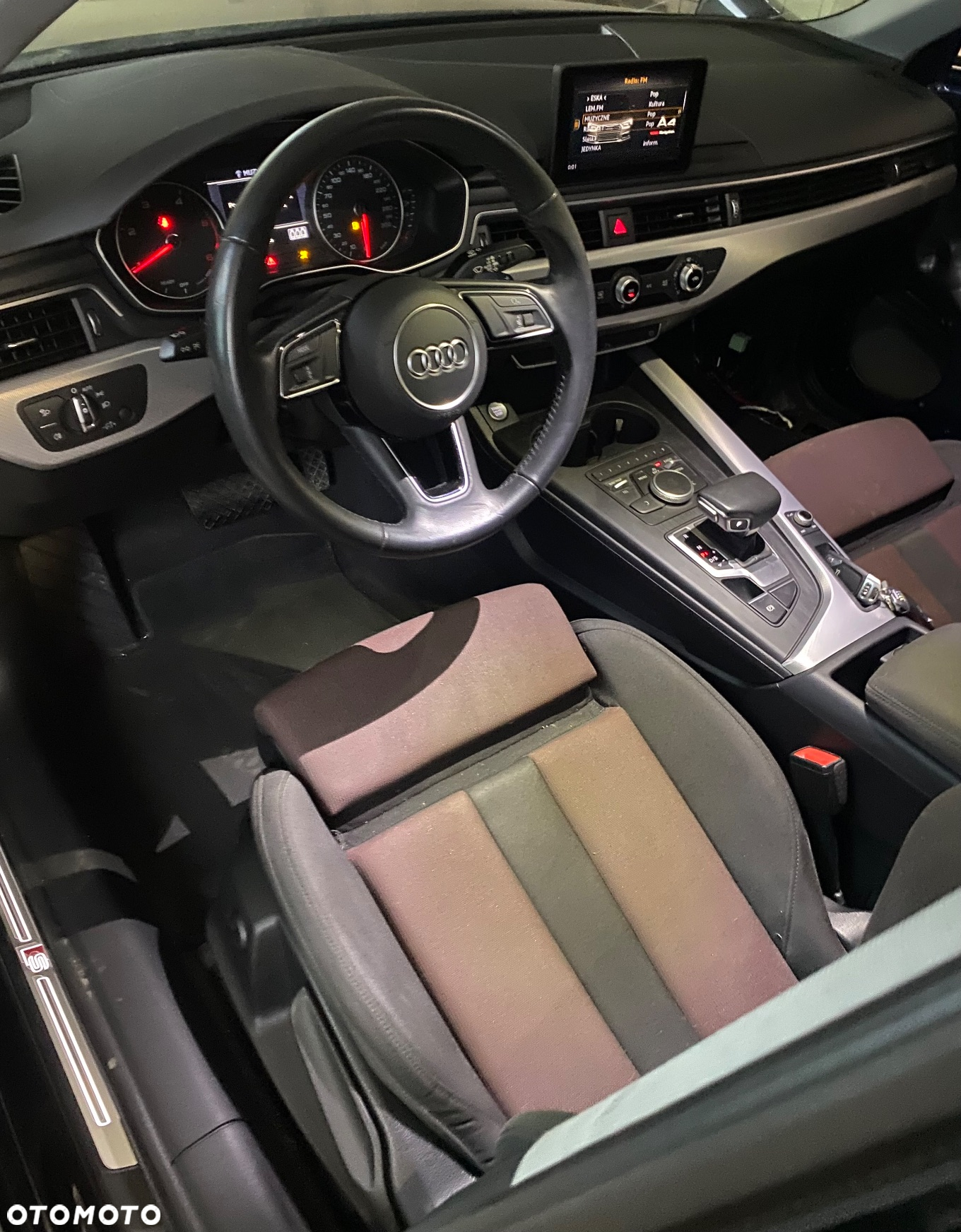 Audi A4 2.0 TDI S tronic design - 14
