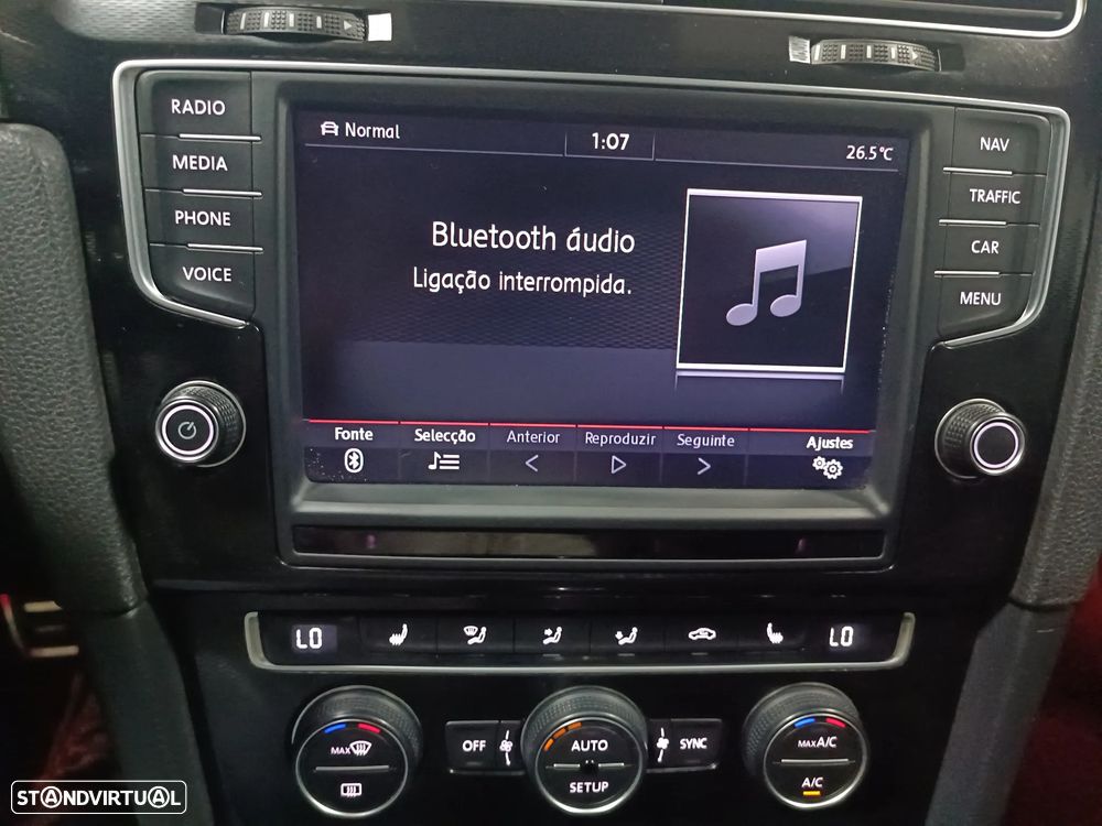 VW Golf GTI Performance BlueMotion DSG - 25
