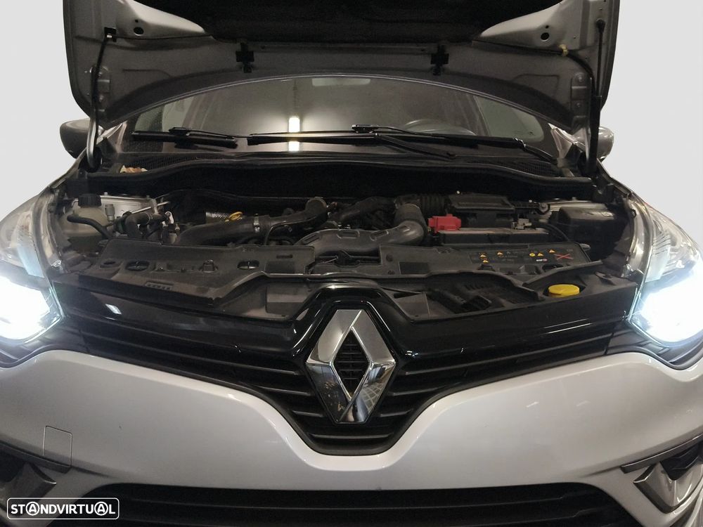 Renault Clio Sport Tourer 0.9 TCE GT Line - 37