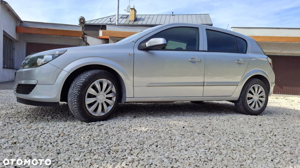 Opel Astra 1.6 Enjoy - 18