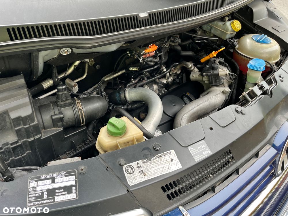 Volkswagen Multivan - 11