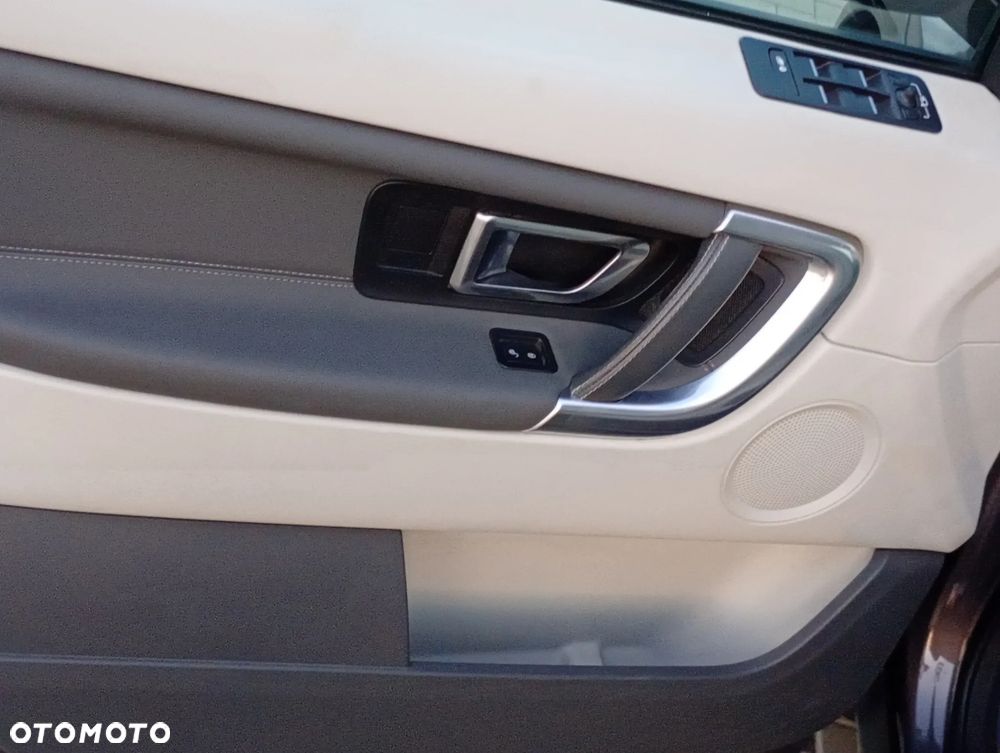 Land Rover Discovery Sport - 37