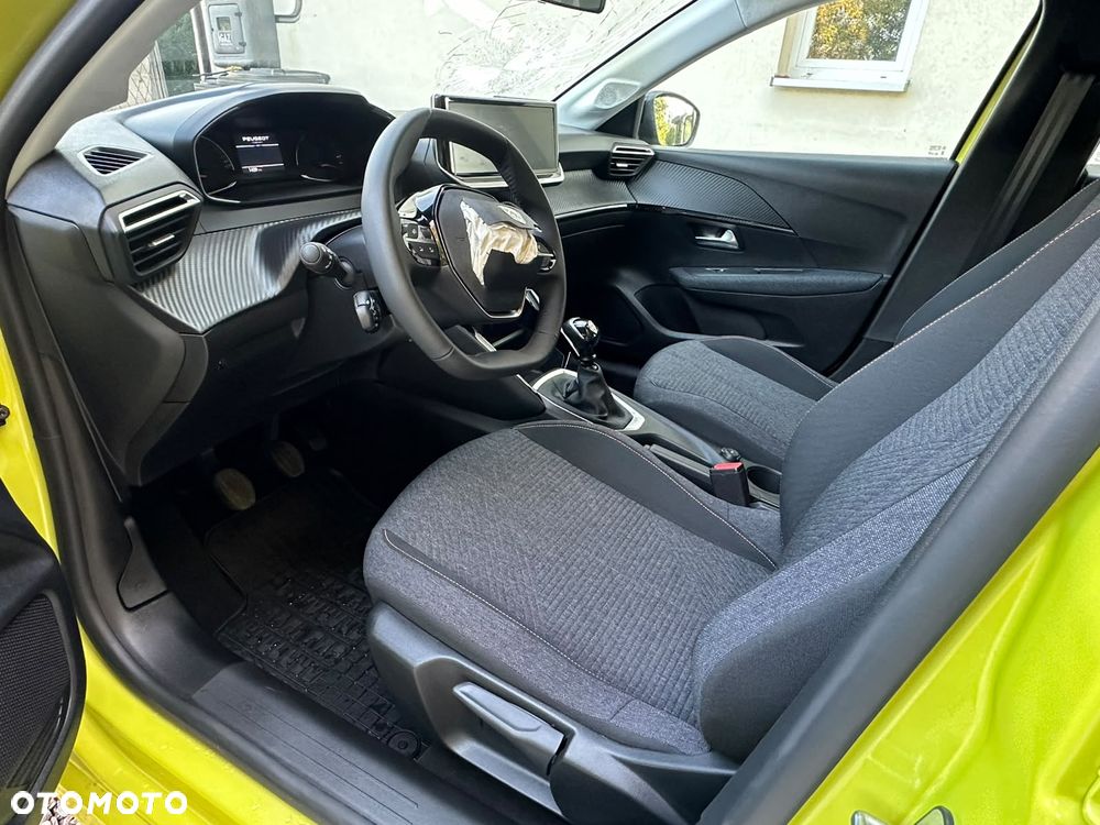 Peugeot 208 - 7