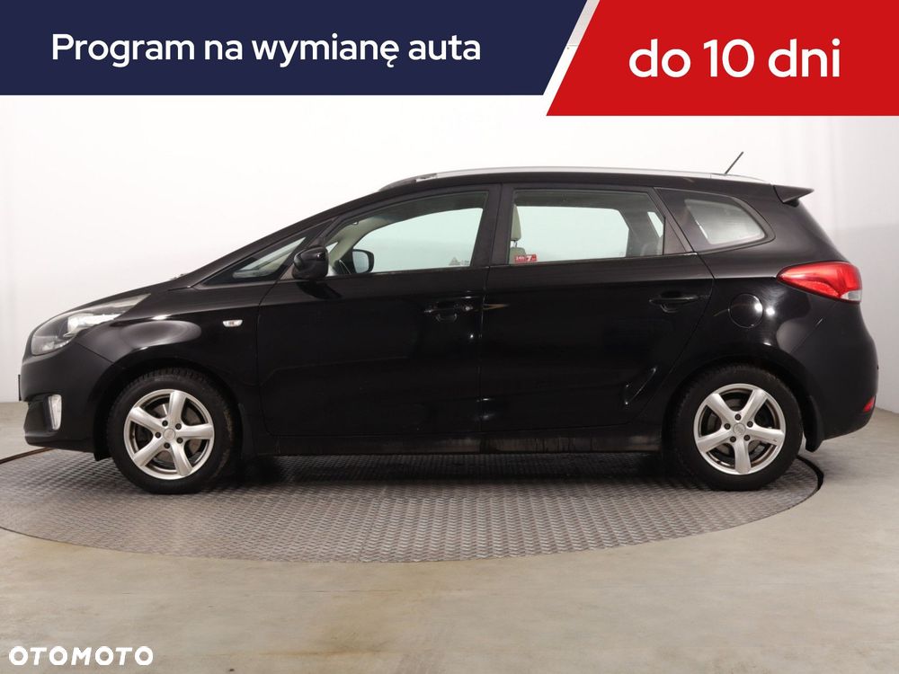 Kia Carens - 4