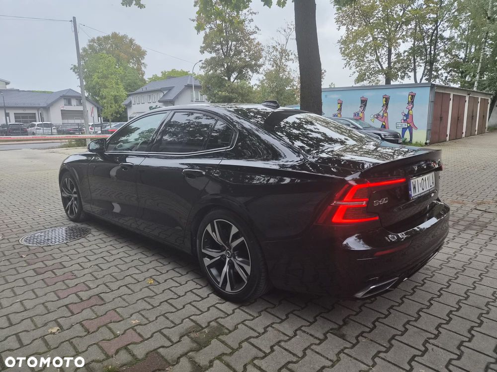 Volvo S60 B4 B R-Design - 2