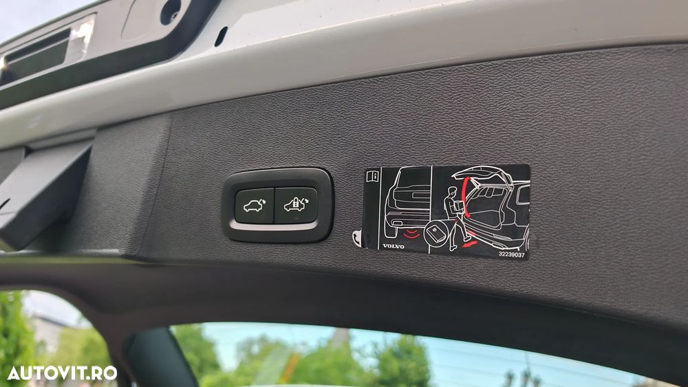 Volvo XC 40 T5 Recharge DKG Inscription Expression - 28