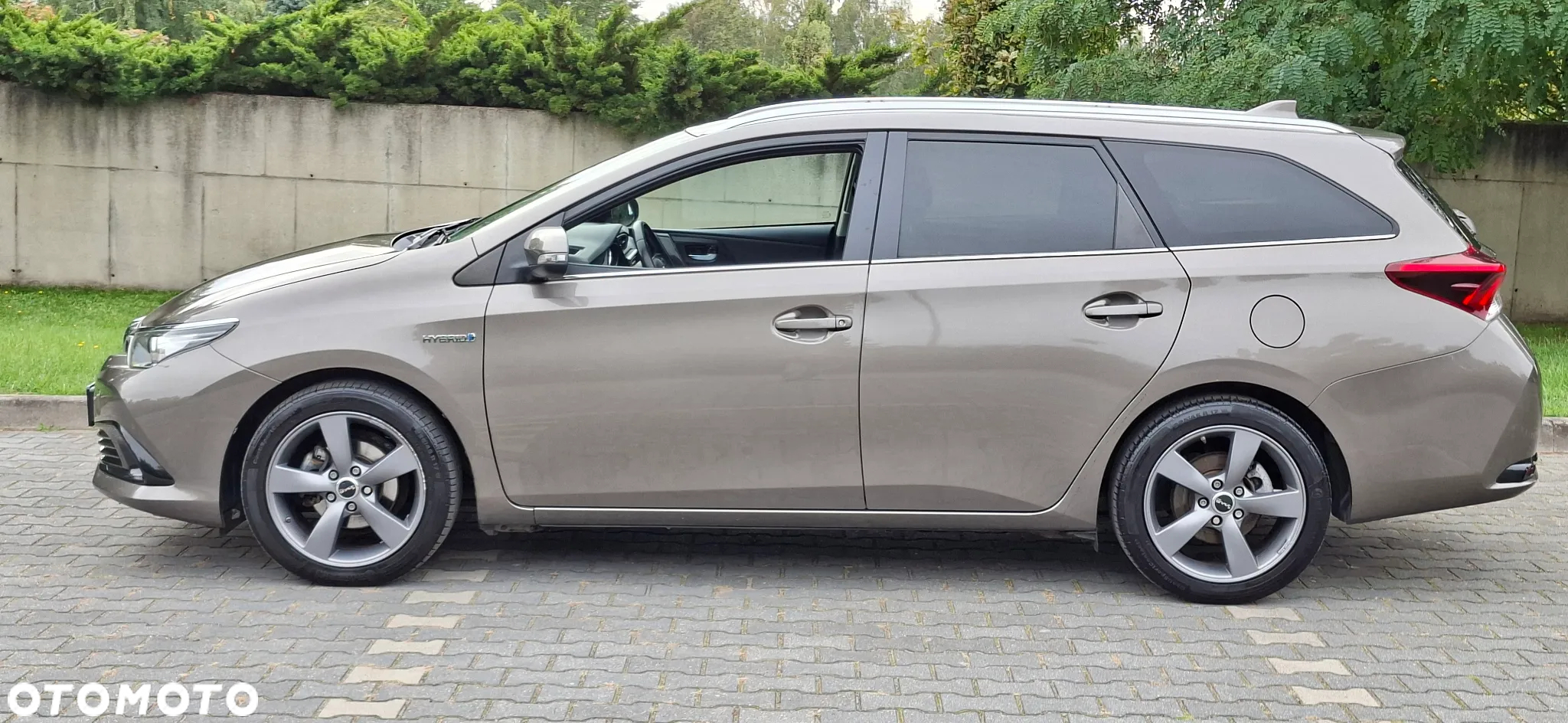 Toyota Auris 1.8 VVT-i Hybrid Automatik Touring Sports Executive - 4