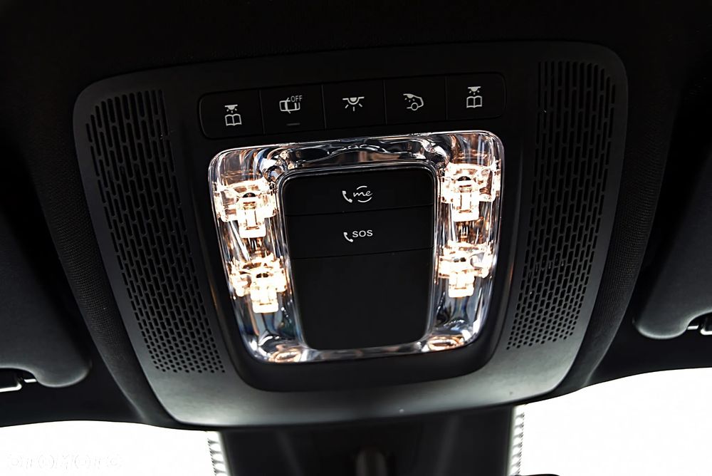 Mercedes-Benz GLB 200 7G-DCT - 36