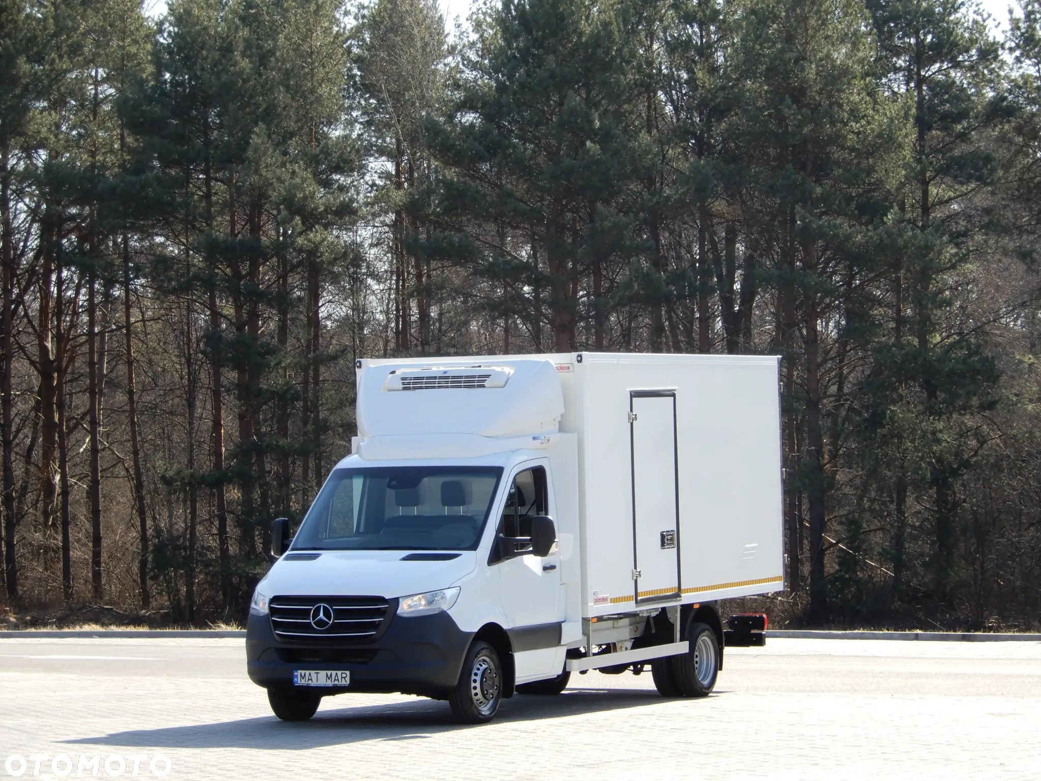 Mercedes-Benz Sprinter 516 CDI 163 KM 2.2 CDI Chłodnia Mroźnia -32*C +29*C Boczne Drzwi x 2 Izoterma PLANDEX 4.19 Cm 8.E.Palet Agregat Thermo King V300 MAX Zasilany Na Postoju V230 Stan Auta Jak NOWY - 1