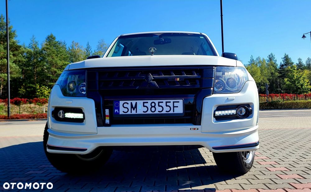 Mitsubishi Pajero - 30