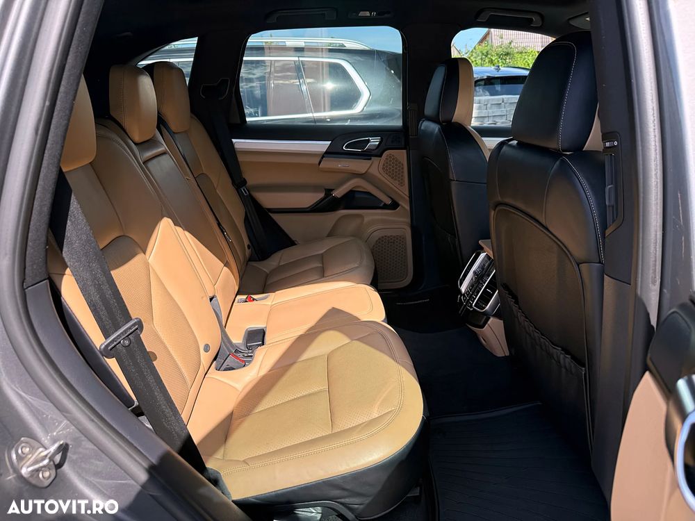 Porsche Cayenne 3.6 L S - 25
