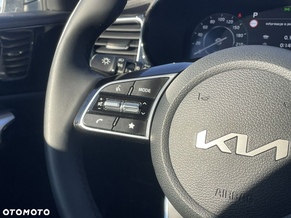 Kia XCeed 1.5 T-GDI Business Line DCT - 24