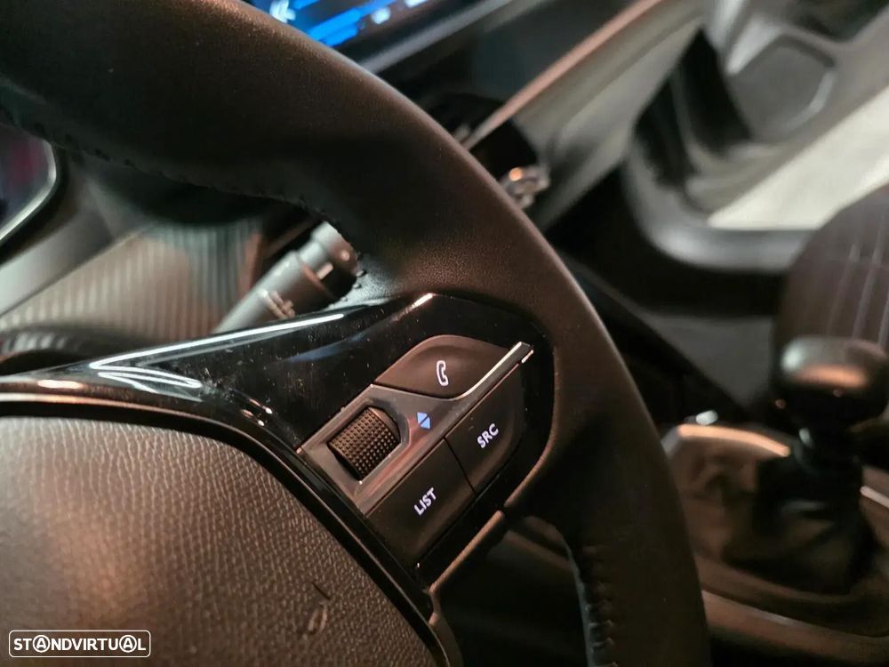 Peugeot 208 1.5 BlueHDi Active — fotografia 6
