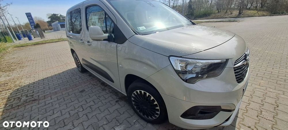 Opel Combo 1.2 Turbo Enjoy S&S - 4
