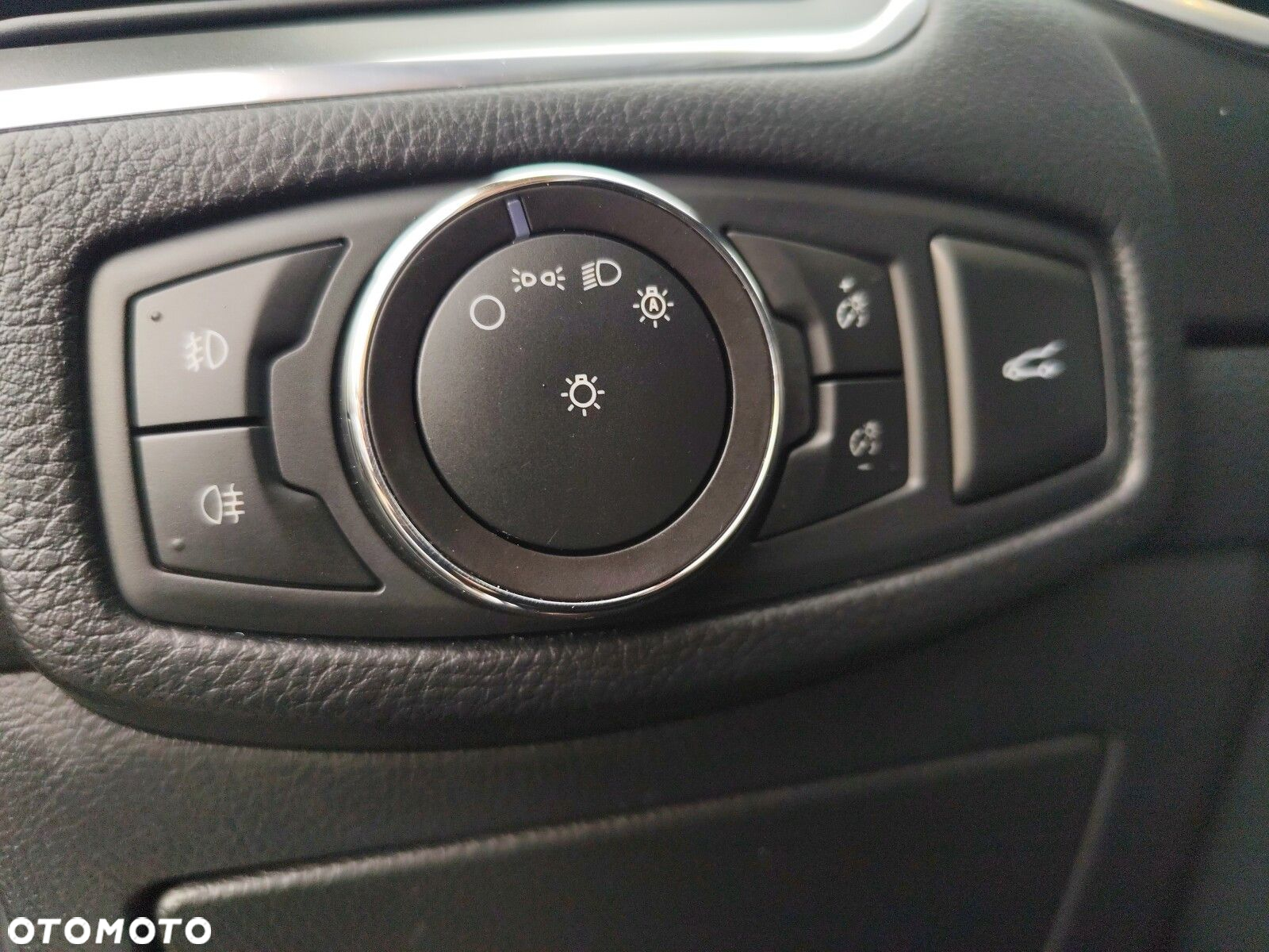 Ford Galaxy - 22