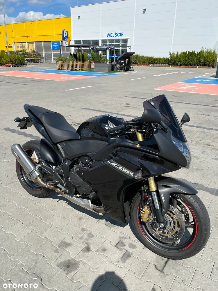 Honda CBR - 1