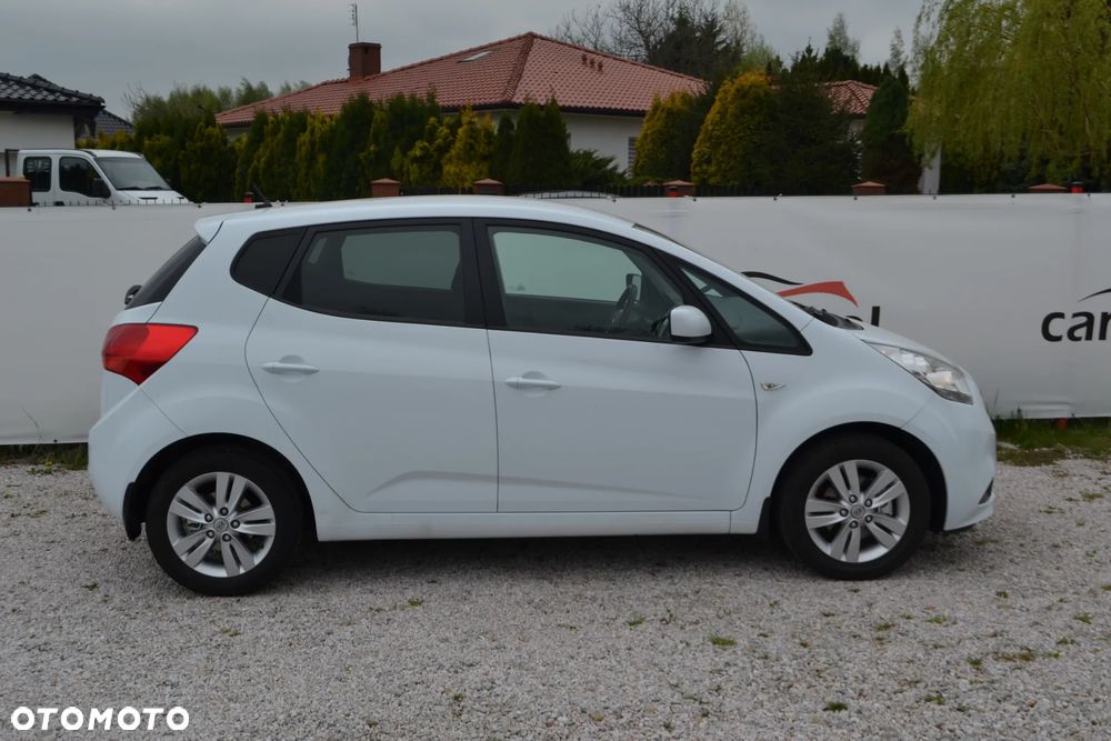 Kia Venga - 16