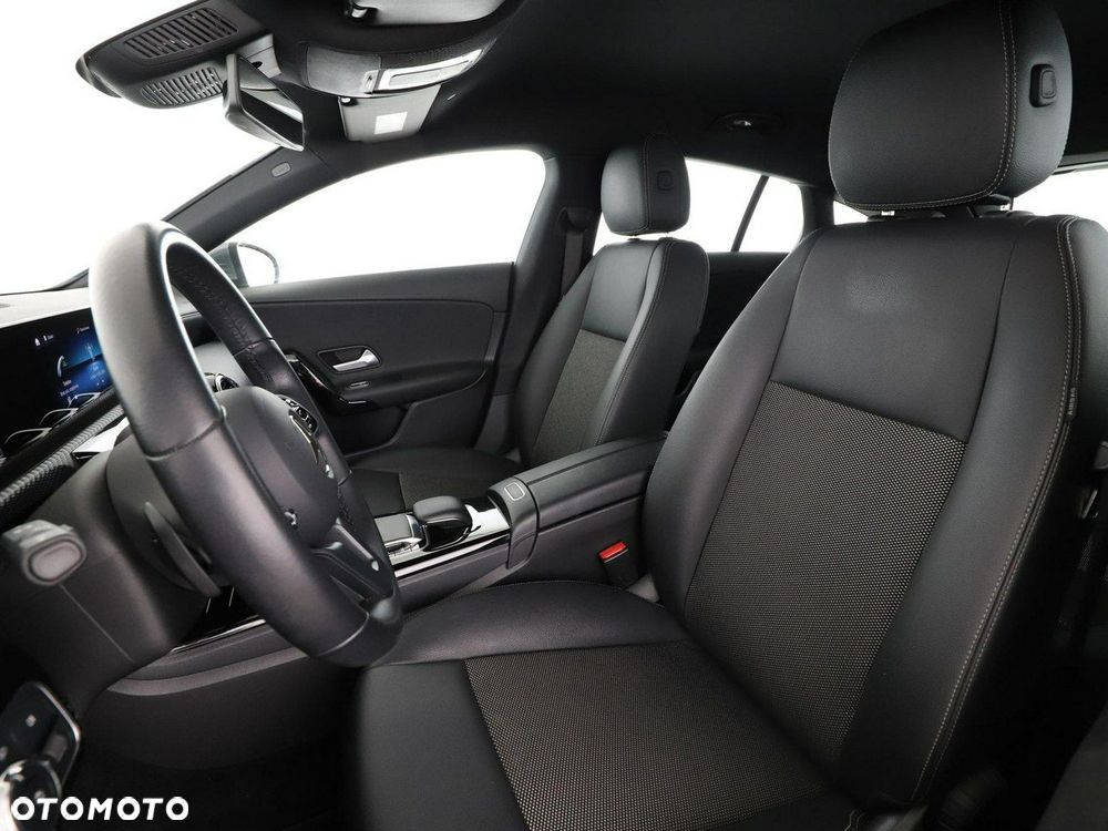 Mercedes-Benz CLA 180 d 7G-DCT - 14