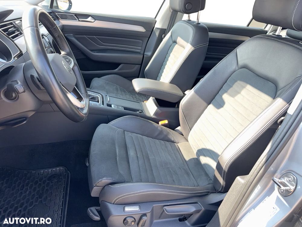 Volkswagen Passat 2.0 TDI DSG Elegance - 9
