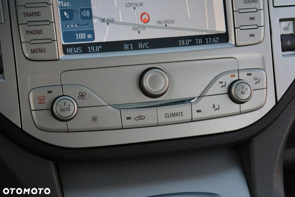 Ford Kuga 2.0 TDCi 4x4 Titanium - 23