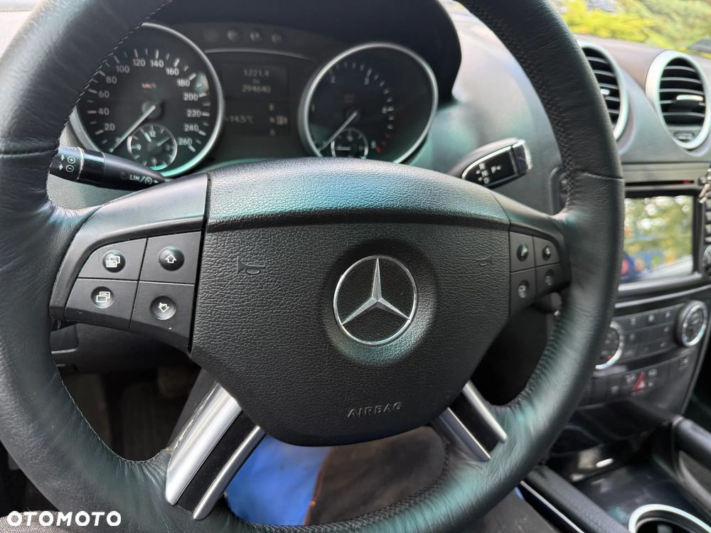 Mercedes-Benz ML - 20