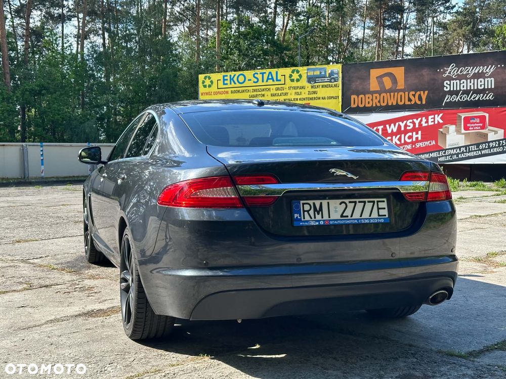 Jaguar XF 2.2 D Premium Luxury - 10