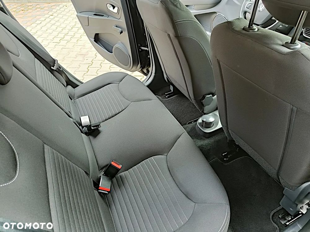 Renault Clio 1.2 16V 75 Limited - 24