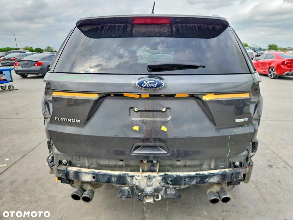 Ford Explorer - 5