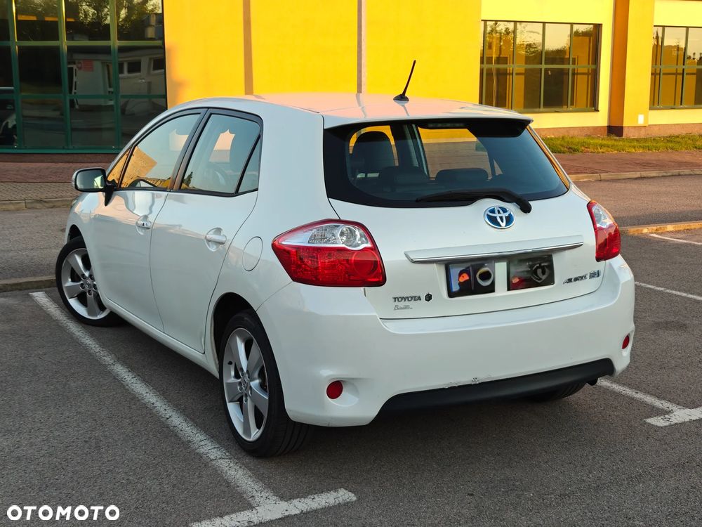 Toyota Auris 1.8 HSD Luna - 10