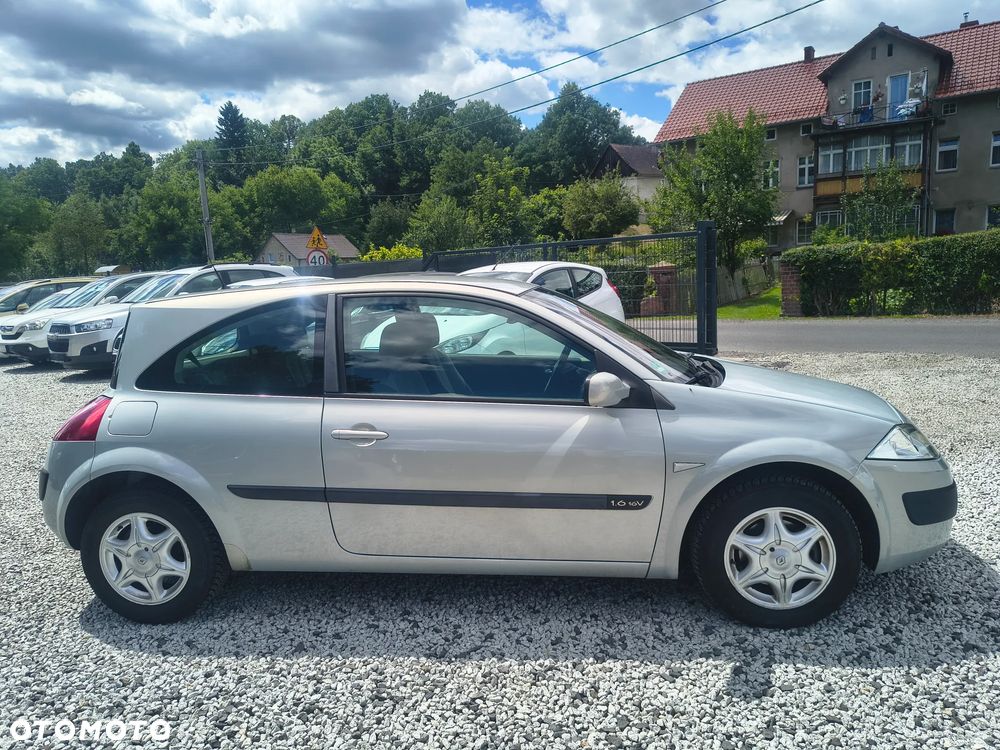 Renault Megane 1.6 Authentique - 5