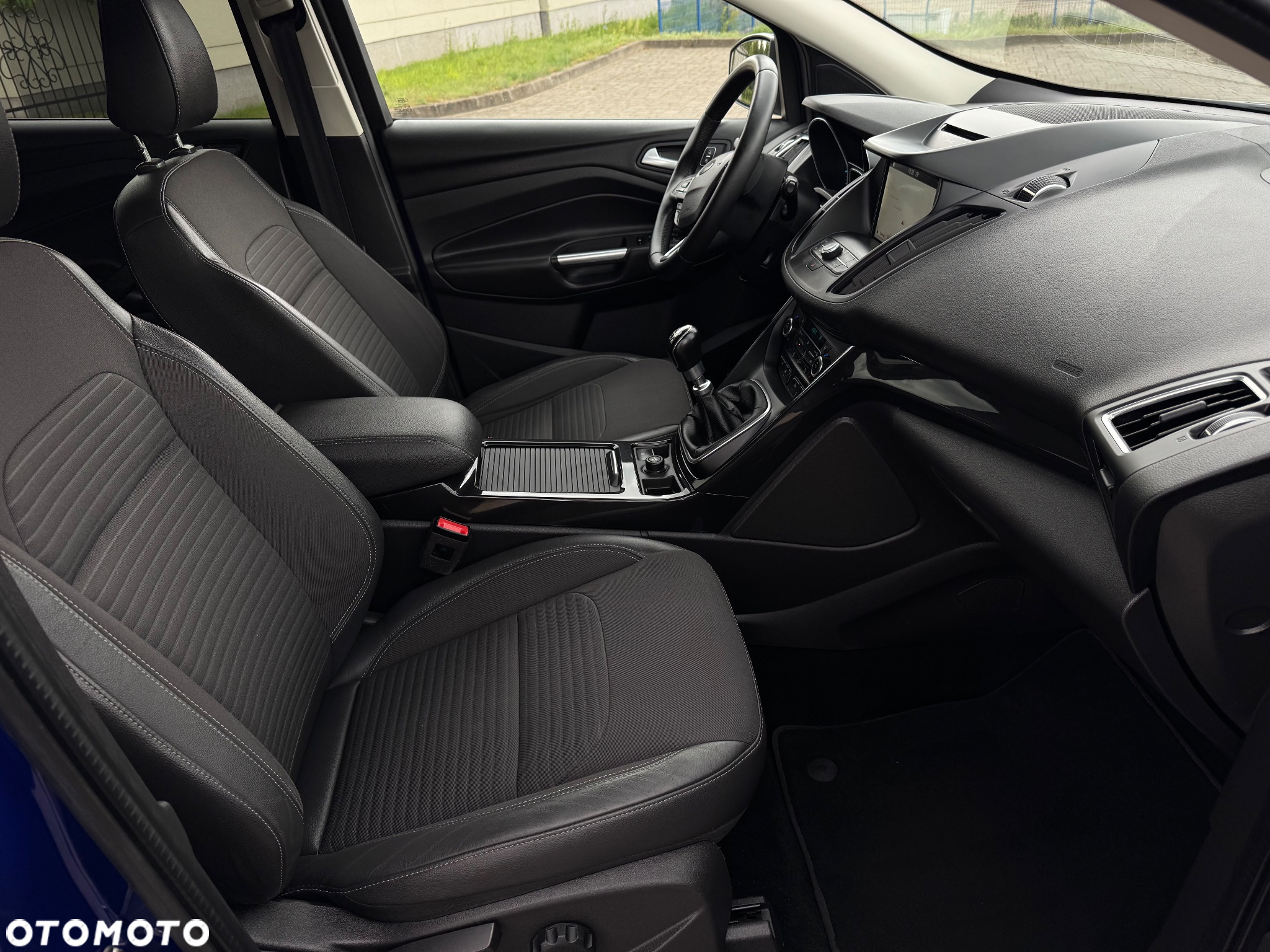 Ford Kuga 1.6 EcoBoost 2x4 Titanium - 16