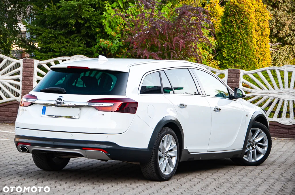 Opel Insignia Country Tourer 2.0 Diesel Exclusive - 28